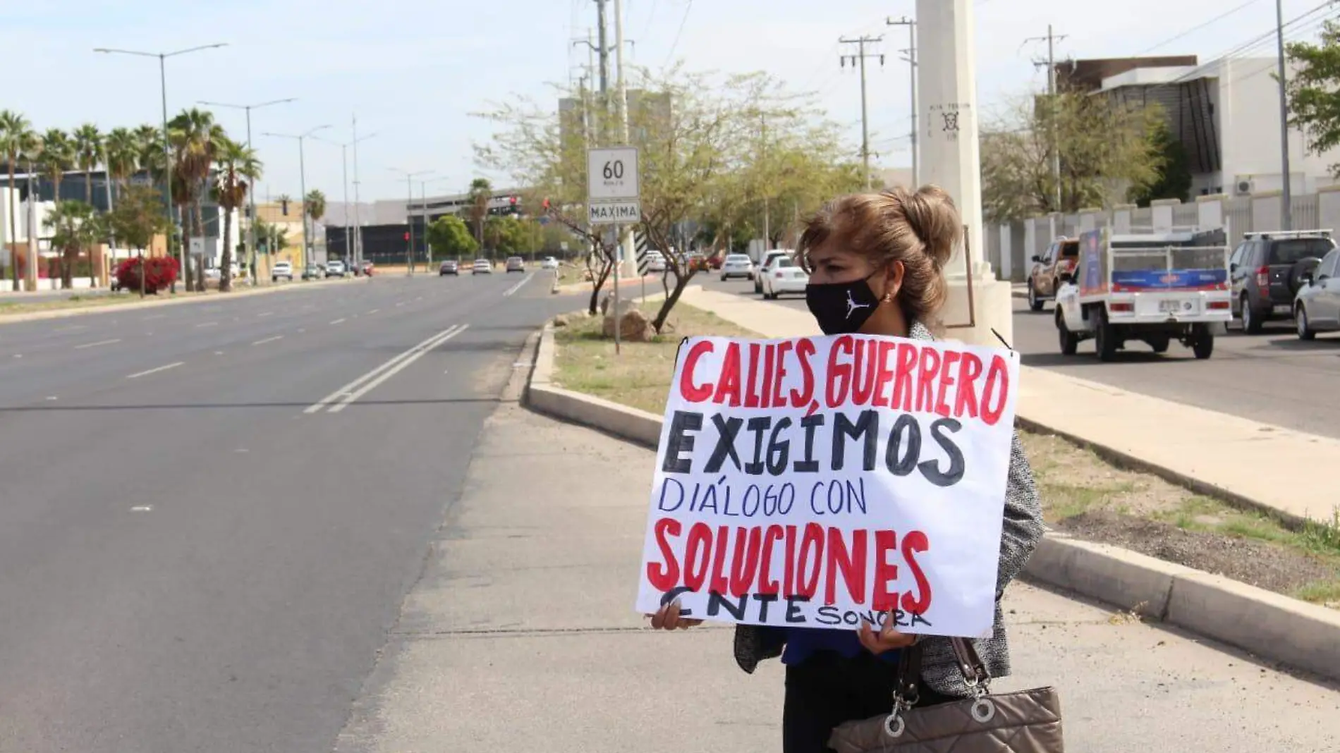 CNTE bloqueo Colosio (5)